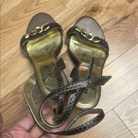 Dollhouse Brown and Gold Heels with Ankle Strap - Picture 15 of 17